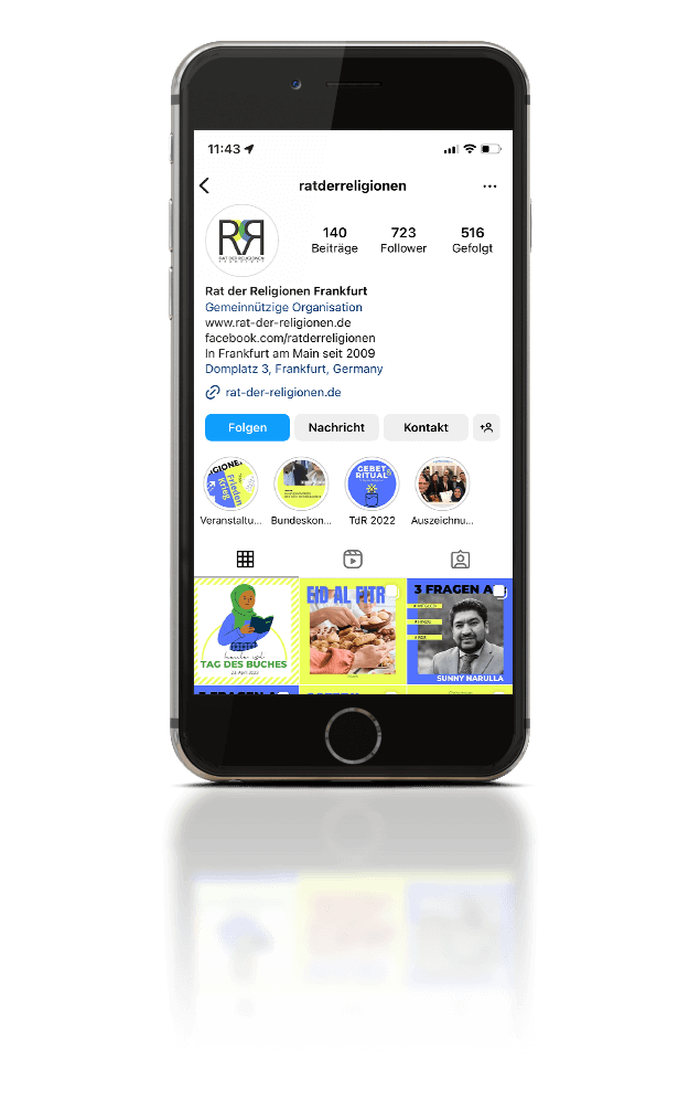 Instagram-Kanal des Rats der Religionen auf einem Smartphone